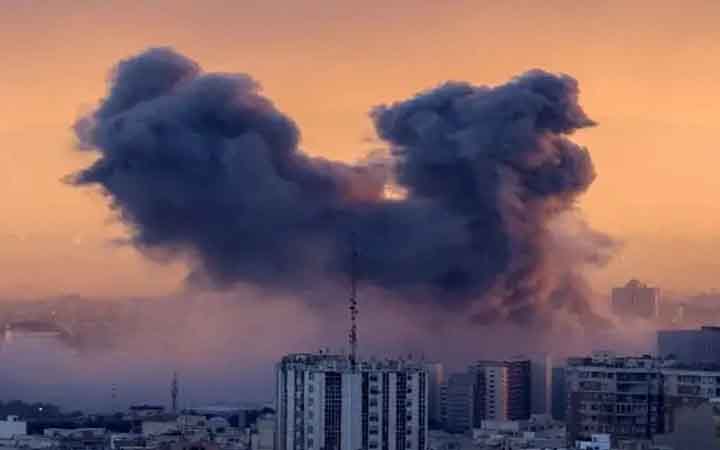 ইসরাইলের সামরিক ঘাঁটিতে হিজবুল্লাহর হামলার দাবি
