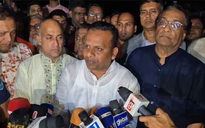 দৌলতদিয়ায় বাসডুবির ঘটনায় দুটি তদন্ত কমিটি গঠন : নৌ প্রতিমন্ত্রী