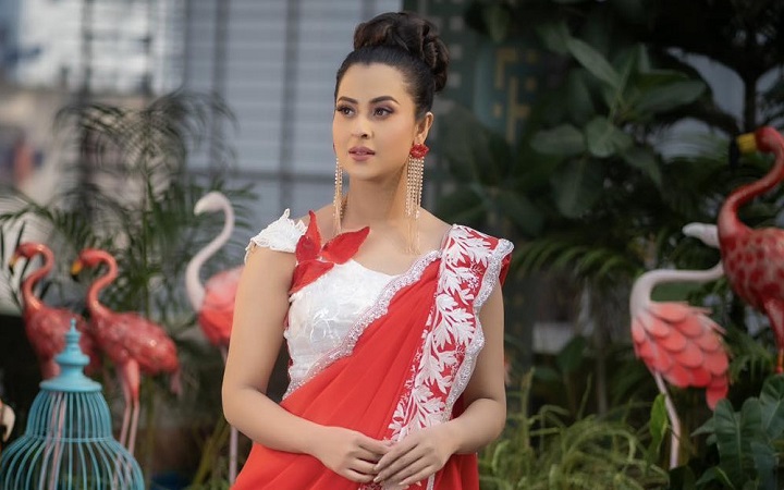 অন্তঃসত্ত্বা গুঞ্জনের মধ্যেই নতুনরূপে হাজির বুবলী