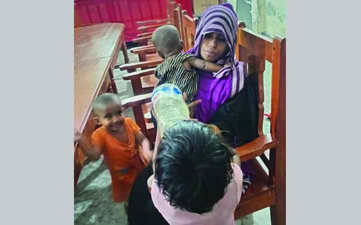 তিন সন্তান রেখে নিখোঁজ মাকে পাওয়া গেছে, পুনর্বাসনের আশ্বাস