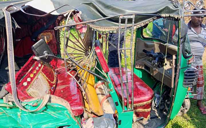 পরীক্ষা শেষে বাড়ি ফেরা হলো না নিপার