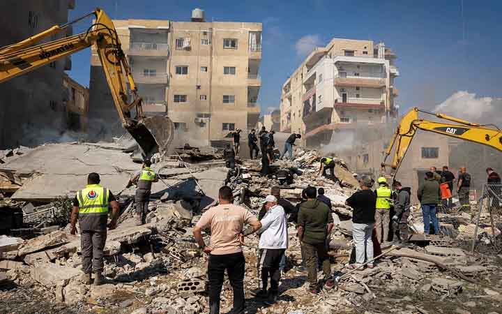 লেবাননের আল-আব্বাসিয়ায় ইসরায়েলি বিমান হামলায় নিহত ৮