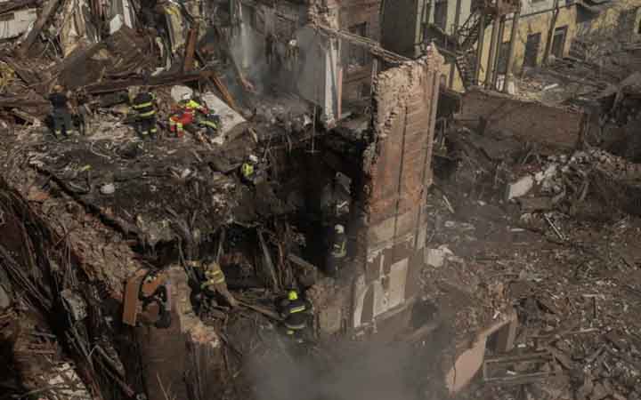 ইউক্রেনে রাশিয়ার হামলায় নিহত ১৭