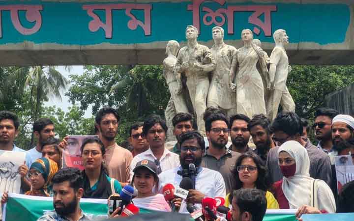 হাসান নাসিমের মুক্তির দাবিতে ঢাবিতে জাতীয় ছাত্রশক্তির মানববন্ধন