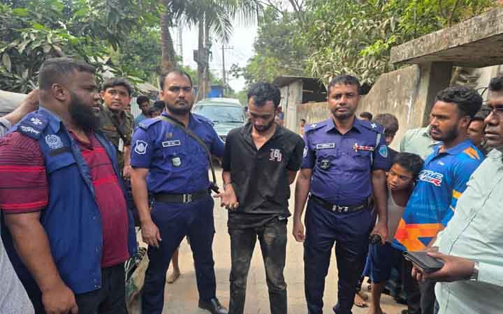 কুমিল্লার লাকসামে শীর্ষ মাদক কারবারি গ্রেফতার