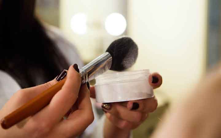 গরমে ত্বক সতেজ ও মেকআপ ঠিক রাখার সহজ কয়েকটি উপায়