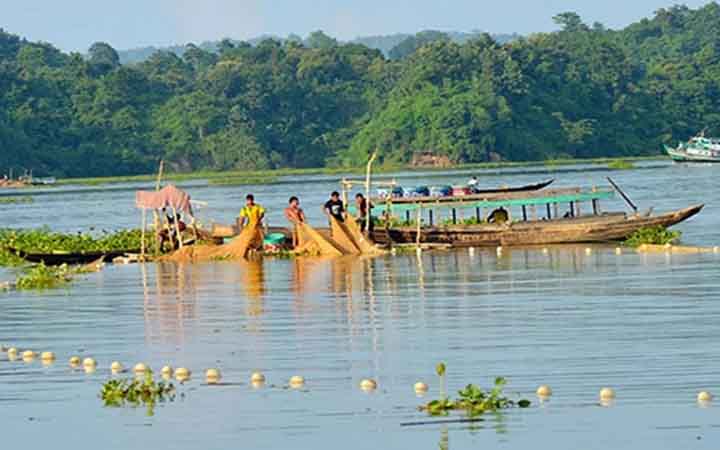 কাপ্তাই হ্রদে তিন মাস মাছ ধরায় নিষেধাজ্ঞা