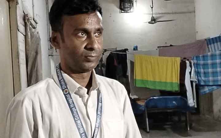 অক্সিজেন মাস্ক খুলে নিল দালাল, প্রাণ গেল মুমূর্ষু শিশুর
