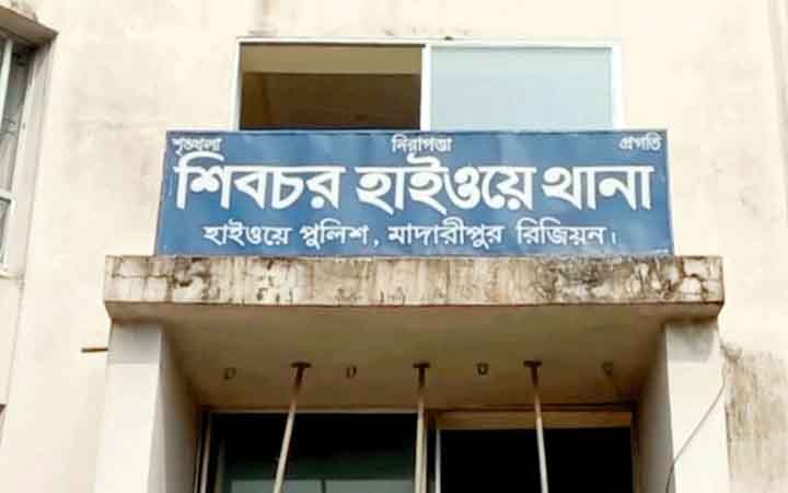 ভাঙ্গায় গাড়িচাপায় প্রাণ গেল বাবা-ছেলের