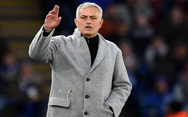 রিয়ালে ফেরার গুঞ্জনে মুখ খুললেন মোরিনহো
