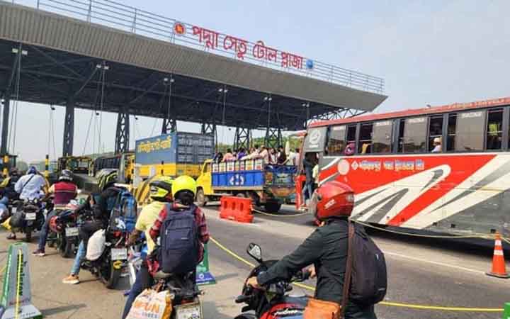 গত ২৪ ঘণ্টায় পদ্মা সেতু থেকে দ্বিতীয় সর্বোচ্চ টোল আদায়