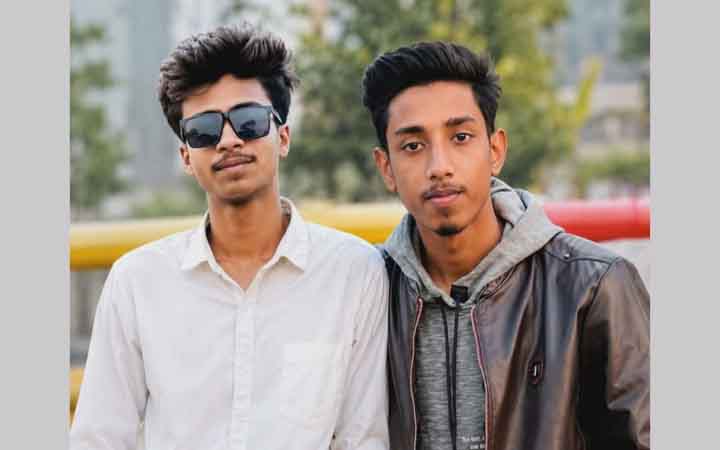 ঘুরতে বের হয়ে মোটরসাইকেল সংঘর্ষে ২ বন্ধু নিহত, আহত ৪