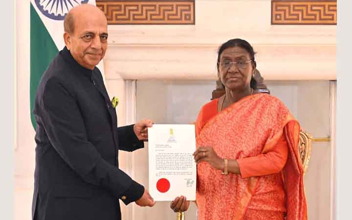 ভারতীয় হাইকমিশনার হয়ে শিগগিরই ঢাকায় আসছেন দীনেশ ত্রিবেদী