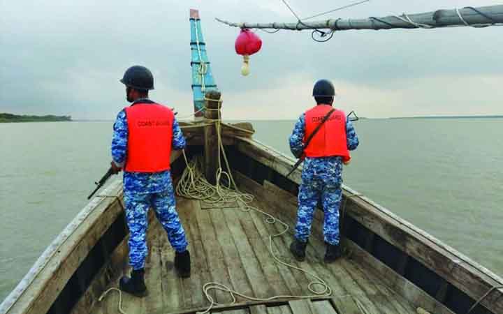 বাবার জন্য খাবার নিয়ে গিয়ে মেঘনায় নিখোঁজ শিশু