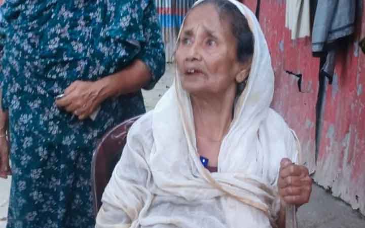 ছেলের নতুন দালানে ফিরলেন সেই বৃদ্ধা মা, মুচলেকা দিলেন পুত্রবধূ