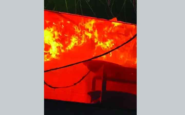 ৬০ ফিটে রেস্তোরাঁয় অগ্নিকাণ্ড