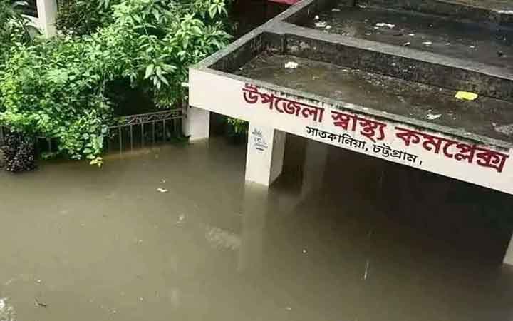 চট্টগ্রামে সাড়ে চার লাখ মানুষ পানিবন্দী