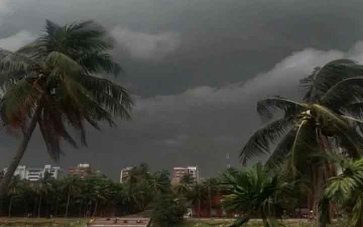 নওগাঁয় ৩৪ সরকারি বিদ্যালয়ের যাতায়াতের পথ যেন মরণফাঁদ
