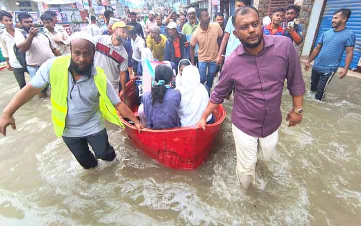 এইচএসসি পরীক্ষাকেন্দ্রে জলাবদ্ধতা : কুমিল্লায় ৭ কলেজ শিক্ষককে ওএসডি