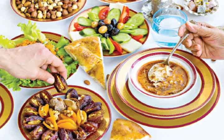 মানুষকে খাওয়ালে বরকত আসে