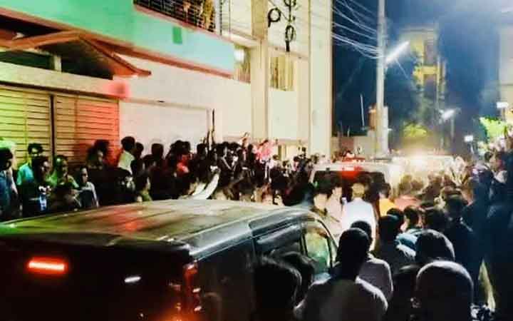 নিজ বাড়ি কুষ্টিয়ায় পৌঁছাল দেবাশীষ দত্তসহ পরিবারের মরদেহ