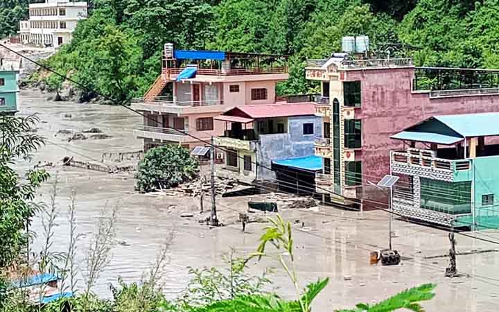 নেপালে ভয়াবহ বন্যায় মৃতের সংখ্যা বেড়ে ১৬২, নিখোঁজ শত শত পর্যটক
