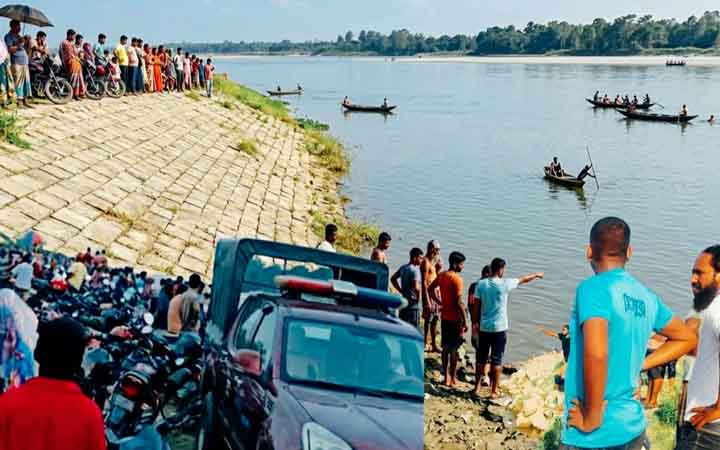 নদী থেকে একে একে ভেসে এলো দুই শিশুর লাশ