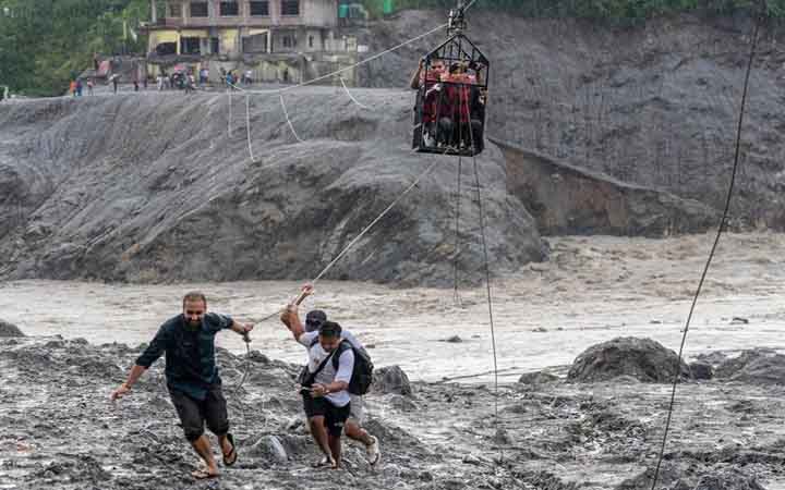 নেপালে বন্যায় প্রাণহানি বেড়ে ১২২৫, নিখোঁজ ৪৭৫৭