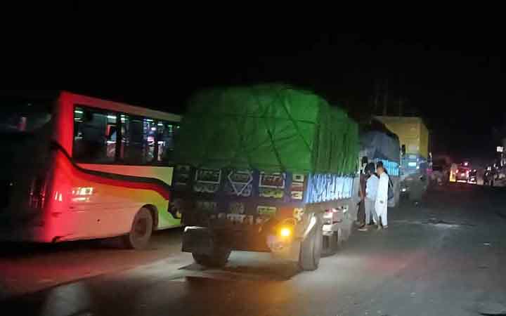 মহাসড়কে বেড়েছে ডাকাতি, আতঙ্কে যাত্রী-চালকরা