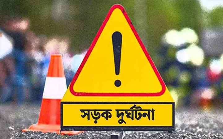 বাবার সঙ্গে মোটরসাইকেলে ঘুরতে গিয়ে ট্রাকচাপায় শিশুর মৃত্যু