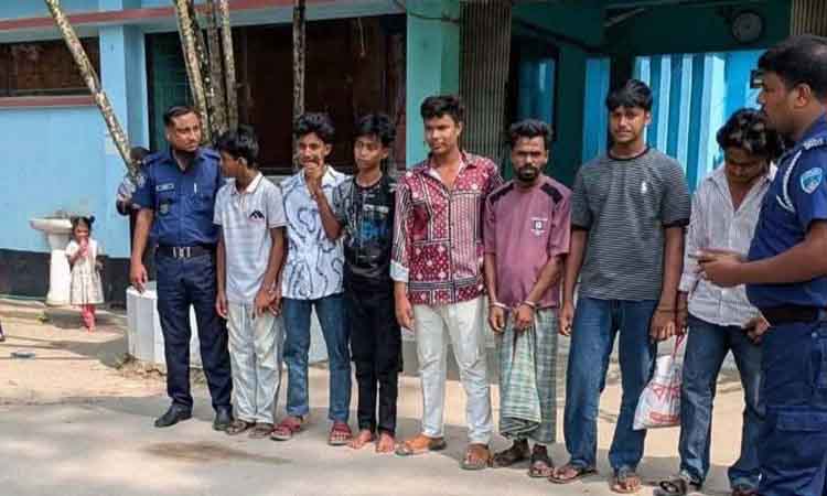 নোয়াখালীতে ঝটিকা মিছিল থেকে ছাত্রলীগের ৮ নেতাকর্মী গ্রেপ্তার