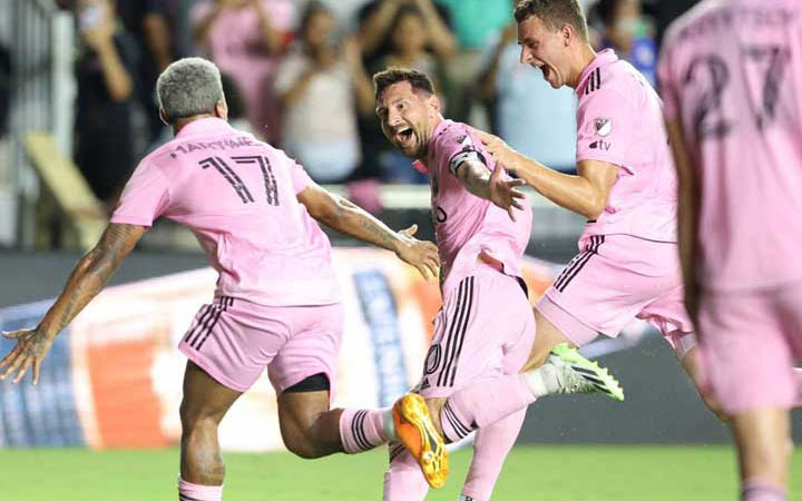 শার্লটকে উড়িয়ে সেমিতে মেসির মায়ামি