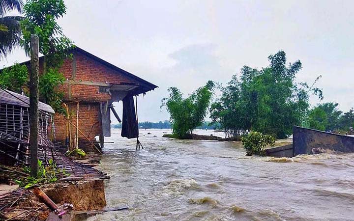 সিকিমে বন্যা ও ভূমিধসে নিহত ৬, উত্তরবঙ্গে প্লাবনের শঙ্কা