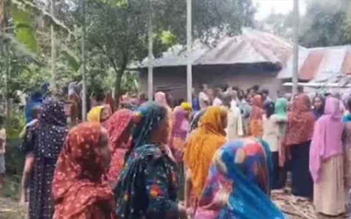 কুমিল্লায় একই পরিবারের ৩ জনকে পিটিয়ে হত্যা