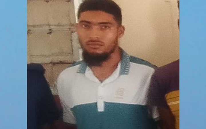 এইচএসসি পরীক্ষায় প্রক্সি দিতে এসে ধরা পড়ল ১ যুবক