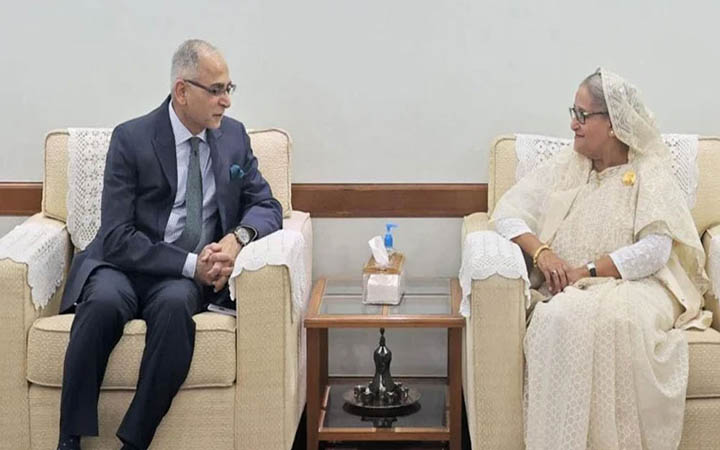 প্রধানমন্ত্রীর সঙ্গে বৈঠক করেছেন ভারতের পররাষ্ট্র সচিব