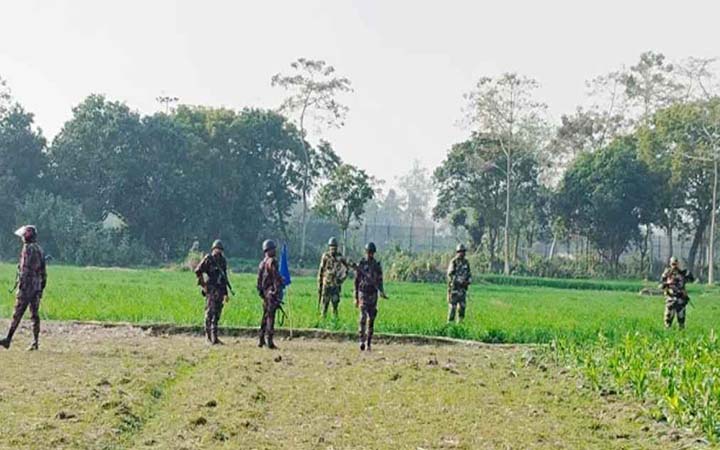 দুই বাংলাদেশিকে নিয়ে গেল বিএসএফ, প্রতিবাদে দুই ভারতীয়কে ধরে আনলো গ্রামবাসী