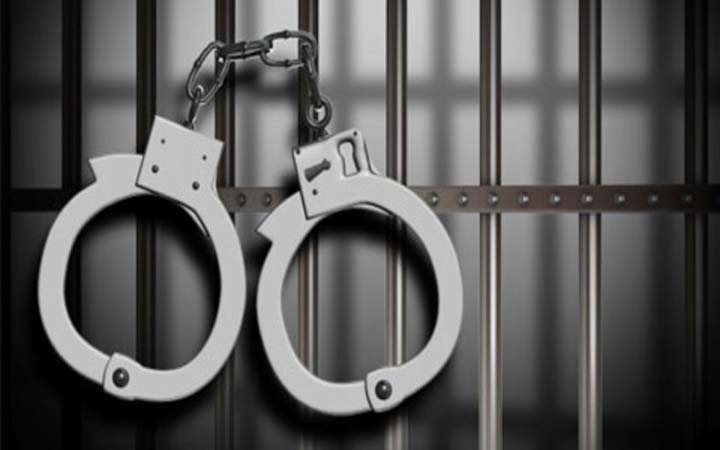 রাজধানীতে সোনার দোকানে চুরির ঘটনায় গ্রেফতার ৮