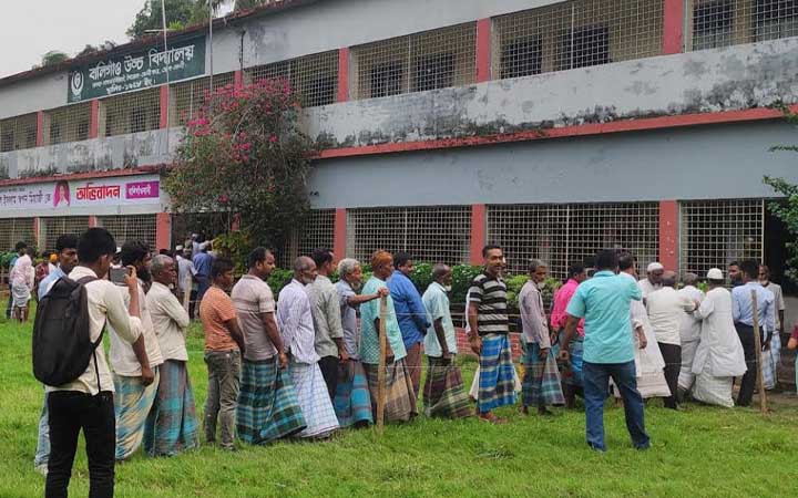ফেনীর তিন উপজেলায় ভোটগ্রহণ চলছে
