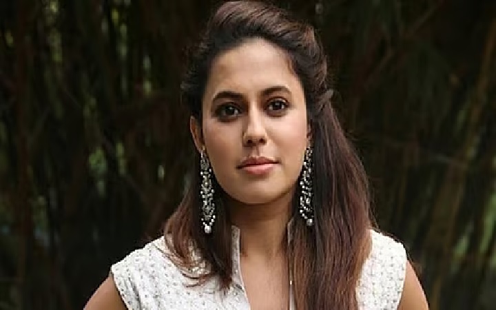 স্বর্ণকাণ্ডে গ্রেপ্তার অভিনেত্রীর মুক্তির আবেদন সুপ্রিম কোর্টে নাকচ