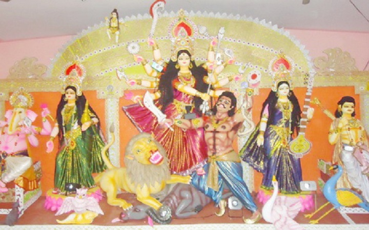 আজ মহানবমী, আনন্দের মাঝেই বিদায়ের সুর