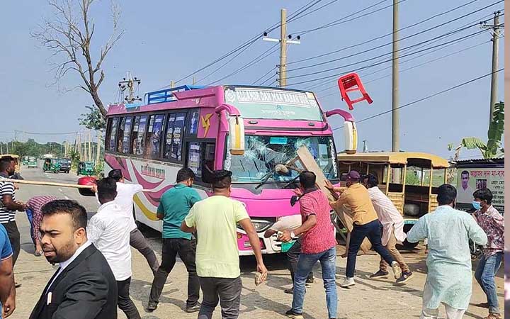 সুনামগঞ্জ-সিলেট সড়কে বিএনপির মিছিল, যানবাহন ভাঙচুর