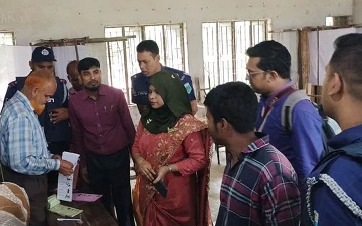 বগুড়ায় জাল ভোট: ২ সহকারী প্রিজাইডিং অফিসারকে অব্যাহতি