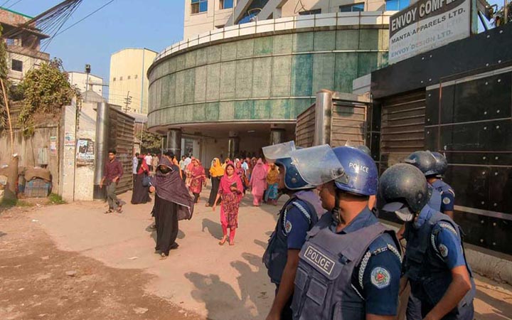 আশুলিয়ায় প্রাণ ফিরেছে পোশাক কারখানায়