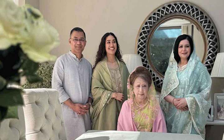 ১৭ বছর পর শাশুড়ির সঙ্গে দেশে ফিরছেন জোবাইদা রহমান