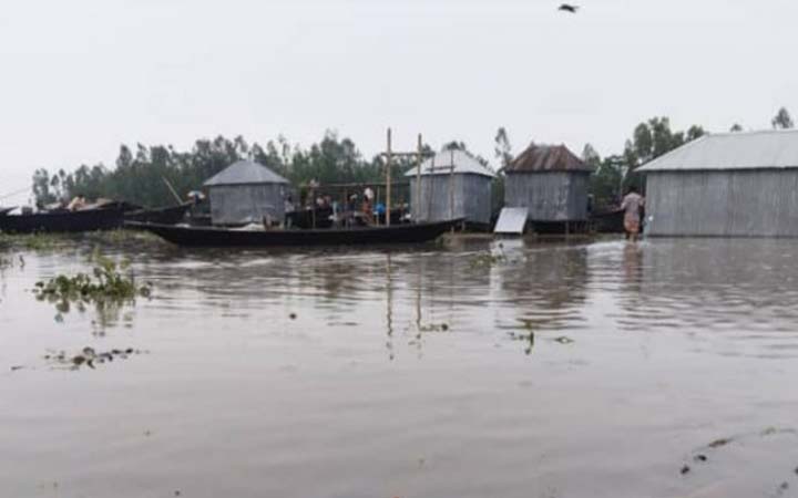 বন্যায় কক্সবাজারে পানিবন্দি সাড়ে ৫ লাখ মানুষ