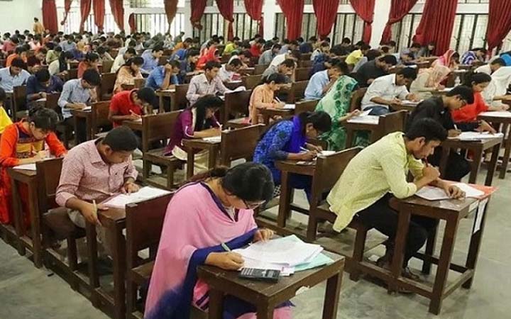 রোববার সব ধরনের নিয়োগ পরীক্ষা স্থগিত