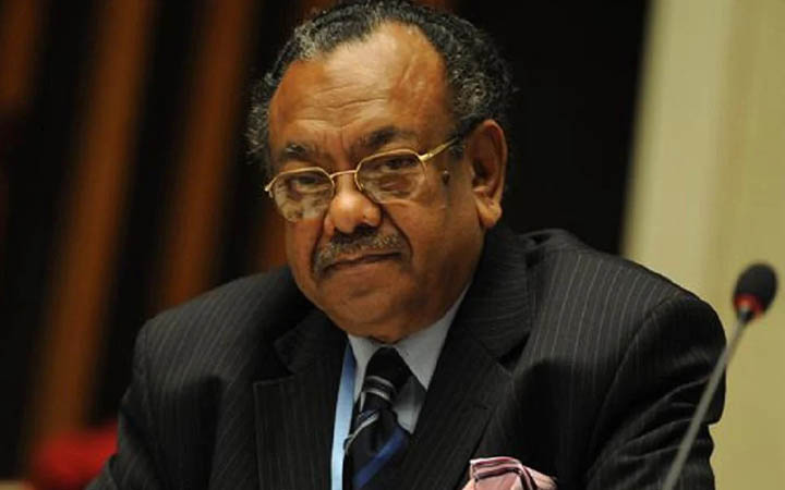 সাবেক স্বাস্থ্যমন্ত্রী রুহুল হক ও তার স্ত্রী-সন্তানের ব্যাংক হিসাব জব্দ