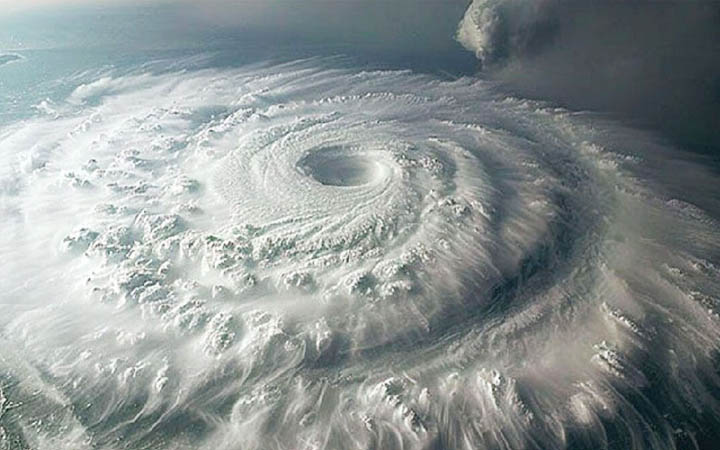 ঘূর্ণিঝড় ‘ফিনজাল’ নিয়ে আবহাওয়ার ১০ নম্বর বিশেষ বিজ্ঞপ্তি