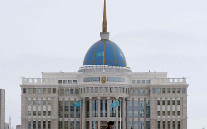 কাজাখস্তানে এক মেয়াদের বেশি প্রেসিডেন্ট নয়, রাজধানী ফের আস্তানা